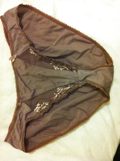 10P Friend's Wife's Knickers