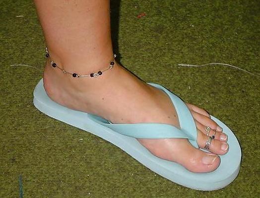 25P Amateur Feet 3