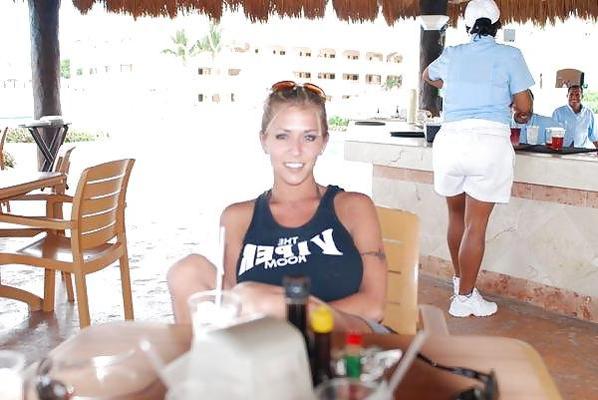 9P UNE RENCONTRE AU CLUB MED