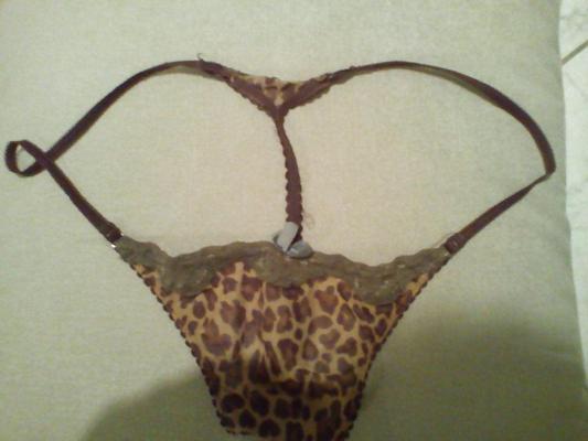 25P Friend wifes big thong