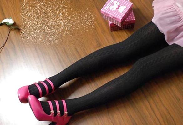 22P Sexy amateur girls in pantyhose