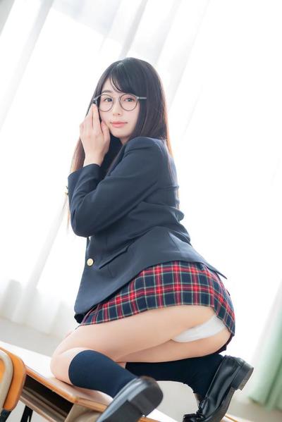 24P Glasses 30