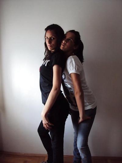 20P Young Serbian Girls