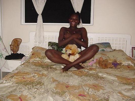 25P EBONY TEEN CUTIE