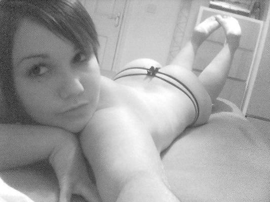 11P Hottie black and white self pics
