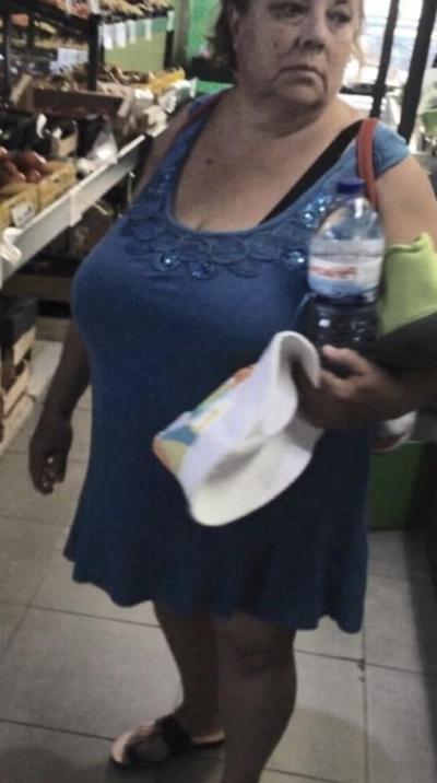 10P Supermarket Granny 5
