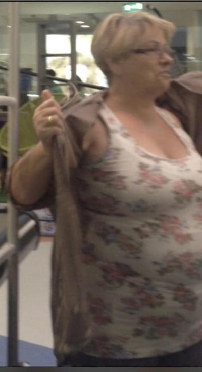 14P abuela del supermercado 10