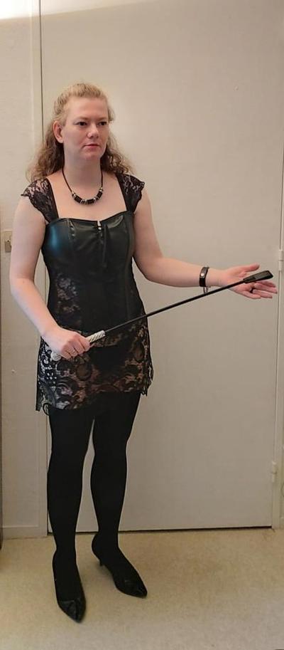 14P Mistress Ravenia pictures