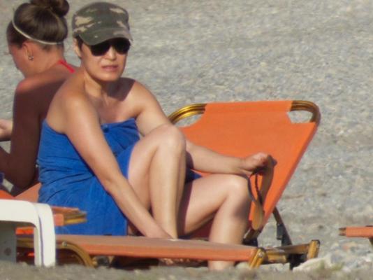 6P Französische MILF mit großen weißen Titten zum ersten Mal oben ohne am Strand