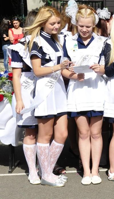 25P Cute teens