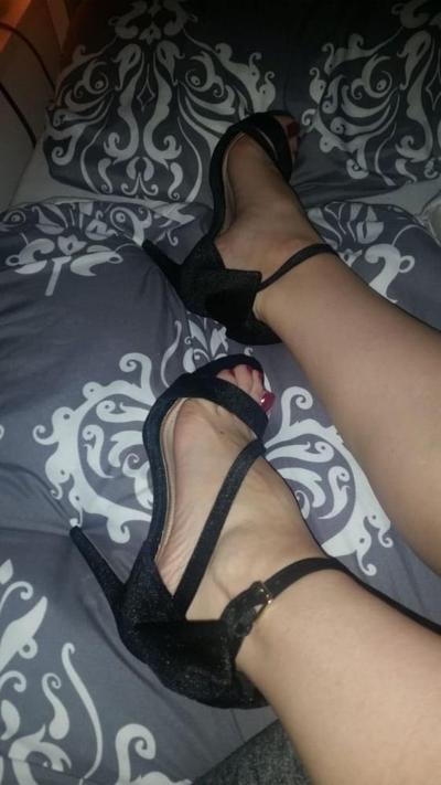 11P My feet and my pussy for you