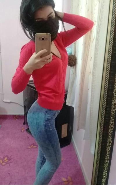 25P Iran Teen girls 44