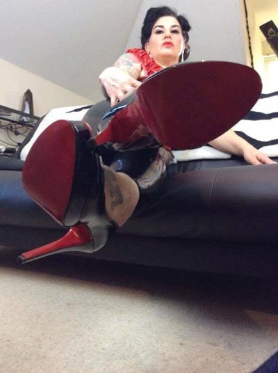 17P Mistress Ava Von Medisin