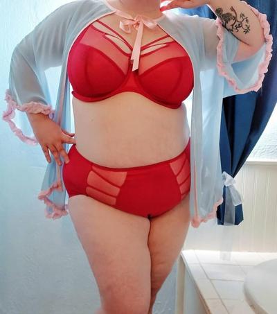 25P Lingerie gordinha. Adoro conseguir isso