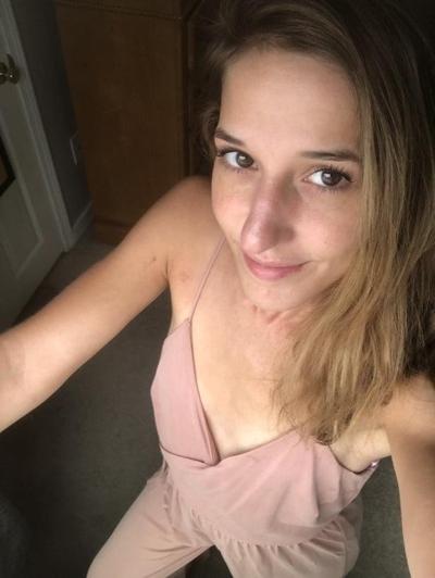 13P Exposed - Hübsches blondes Babe mag Sperma im Gesicht