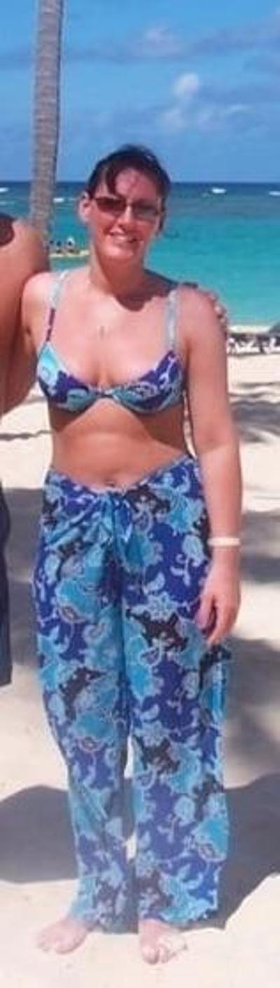 23P MILF on holiday