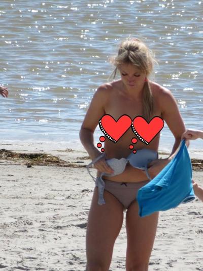 6P Blonde milf caught changing (censored)