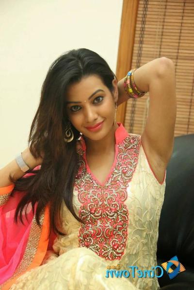 25P Delicious Desi Armpit