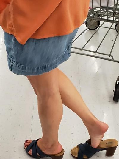 12P Wallyette's Legs (and feet)