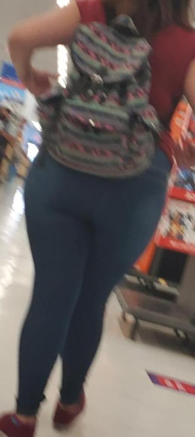 7P Voyeur Butts 2