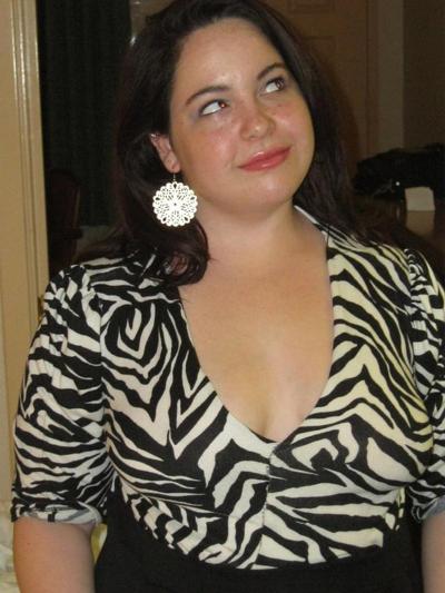 25P Cute Chubby Brunette