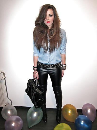 11P Tight Jeans