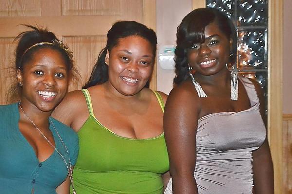 6P Sexy ebony sluts