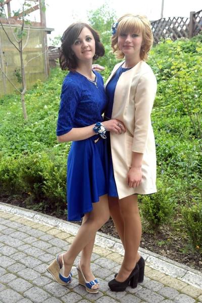 14P Russian Bridesmaids in Pantyhose