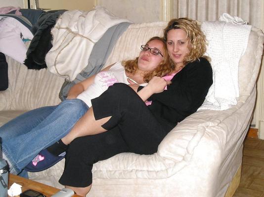 22P Sexy mature mom with her girlfriends