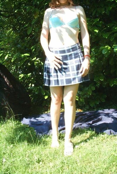 25P jeune MILF exposée