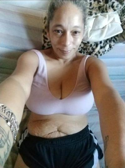 12P Ebony redbone milf