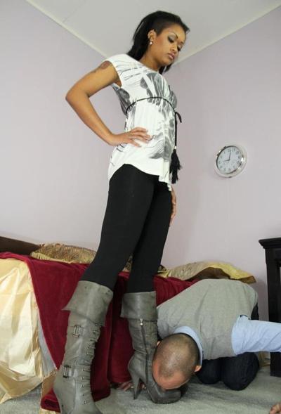 20P Footdom Mistress