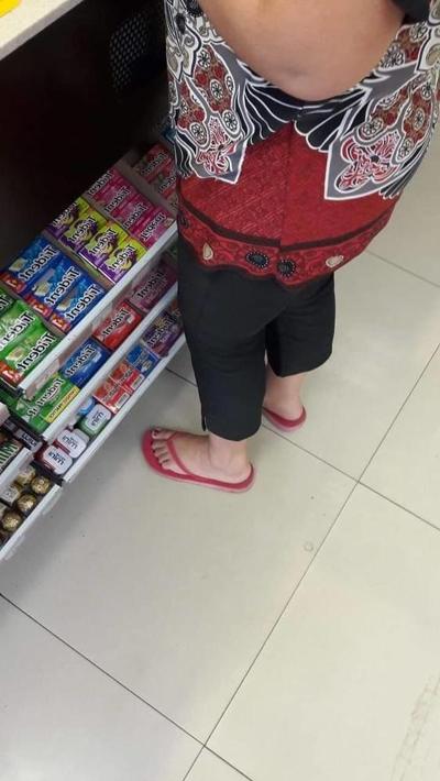 21P Mother in law feet