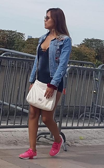 5P asian girl, downblouse and miniskirt