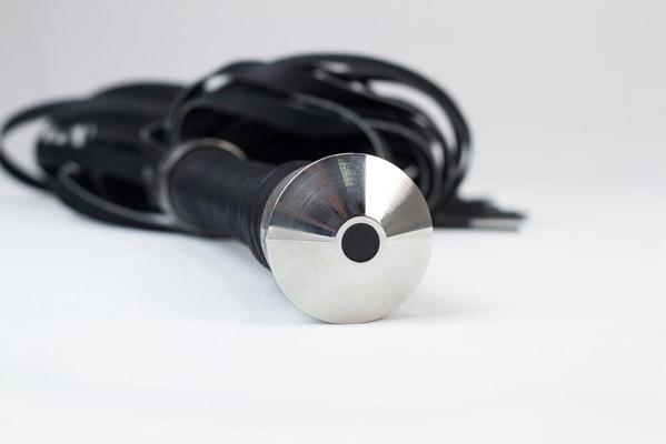 7P Black flogger