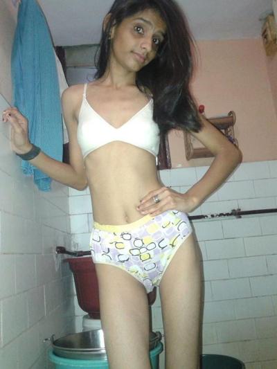 25P Nagma mince desi fille