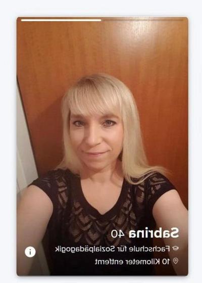 24P German Tinder Women