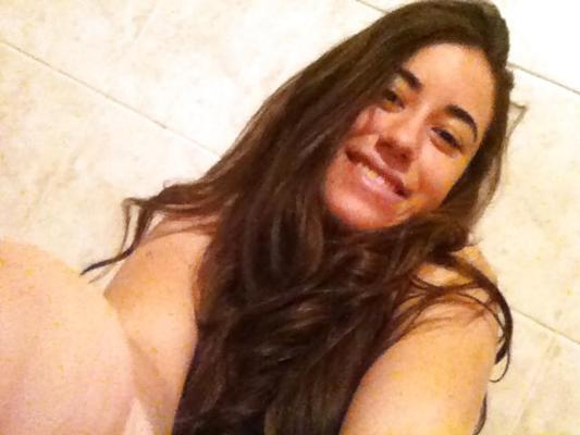 15P Ma copine argentine de 19 ans est vierge !! Commentez-le !