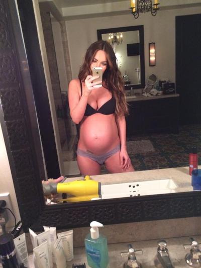 25P Megan Fox (embarazada)