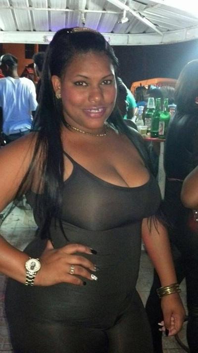 8P Sexy Latina Big Braless Tits