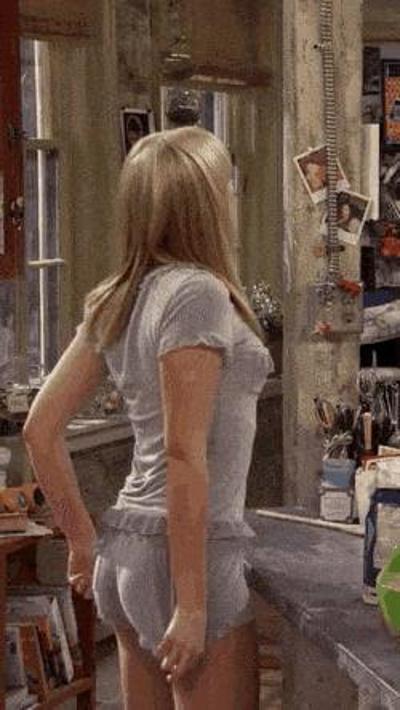 25P 2 Broke Girls Beth Behrs