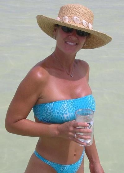 25P MILF Wives - Bikinis - 17