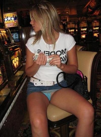 22P upskirt