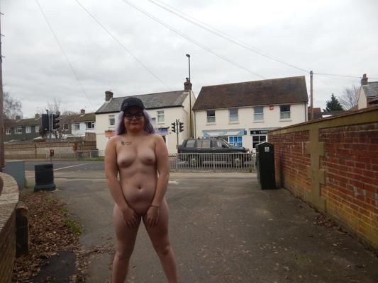 8P nude in public uk