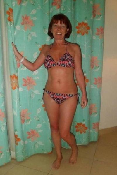 25P Wichsende Bikini-Milfs-Mischung