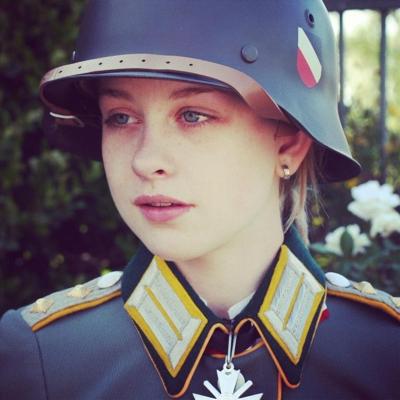 10P Cute ALT-girl