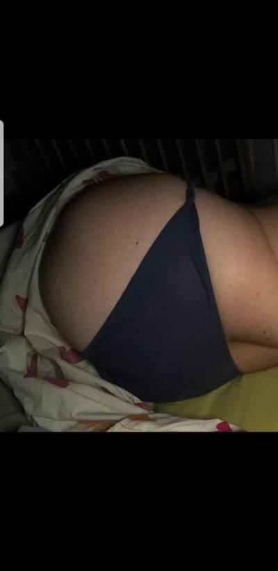 8P My boss's wife is now just for me