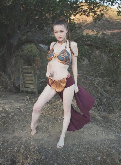 25P Emily - Sexy Slave Leia