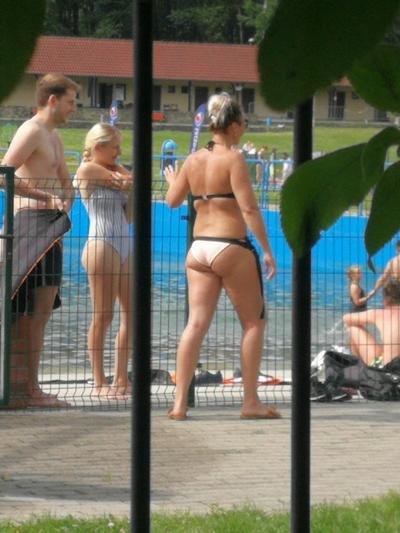 9P Polish milf bikini ass