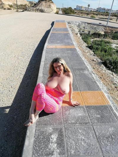 25P My milf friend from Hull